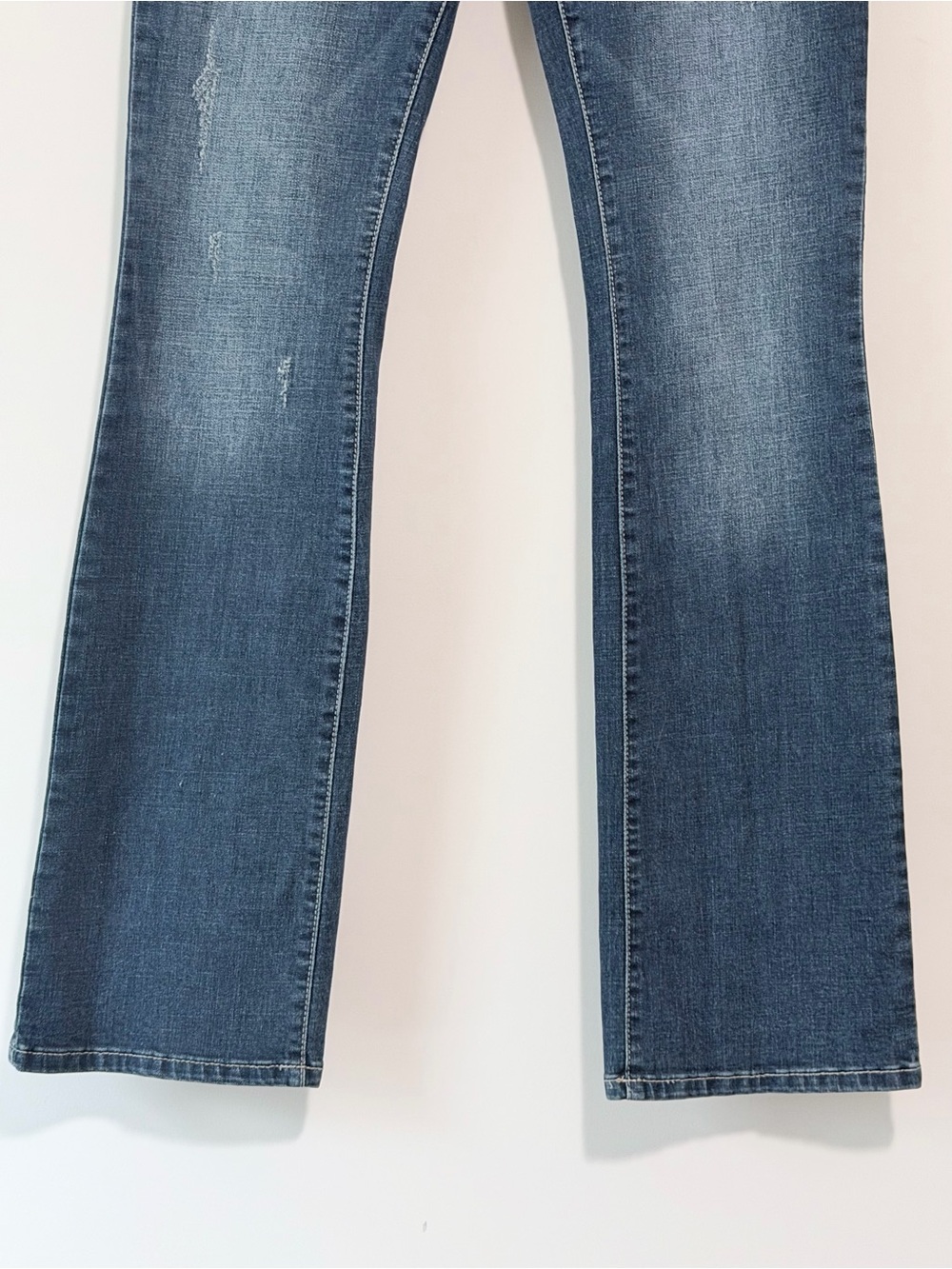YMI Jeans “Wanna Betta Butt” Mid Rise Dark Wash Bootcut Flare - Picture 10 of 14